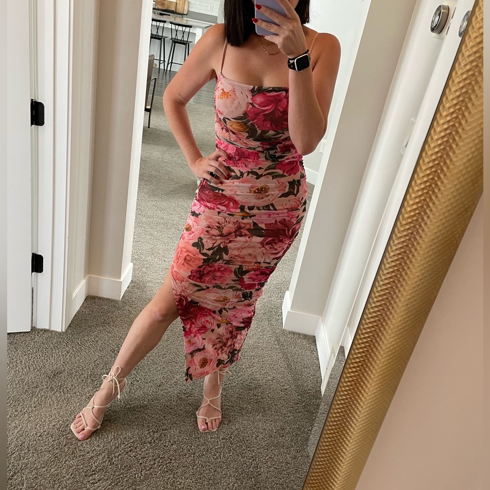 EUC EXPRESS BODY CONTOUR FLORAL PRINT RUCHED MESH MIDI DRESS PEONY PRINT PINK